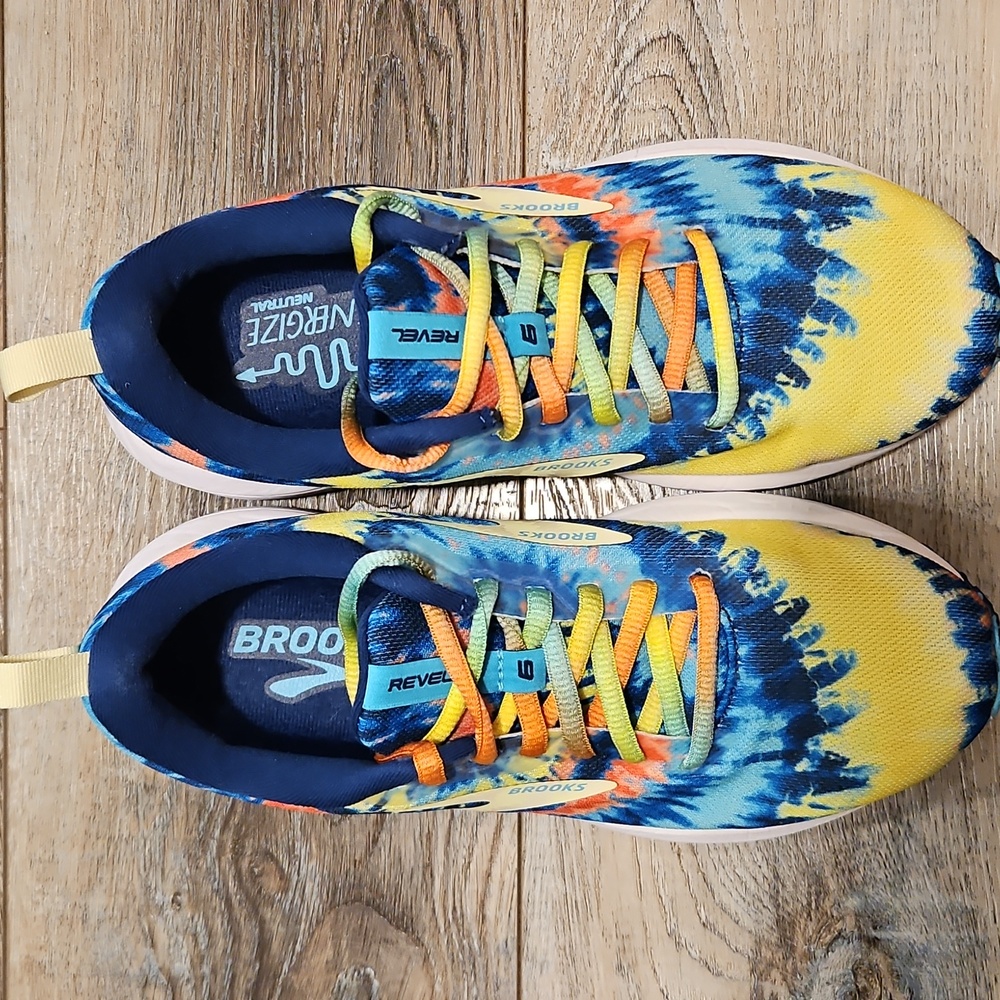 Brooks Womens Revel 6